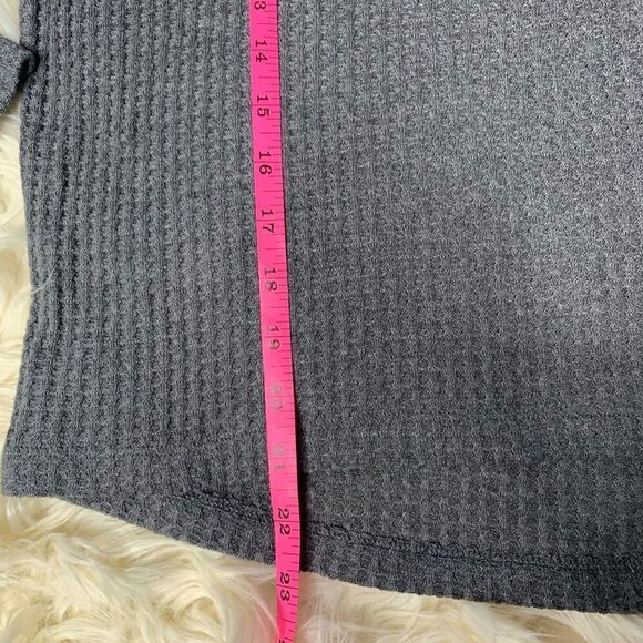 Dark Heather Gray Express Waffle Knit Cutout Top Size M - Picture 11 of 12